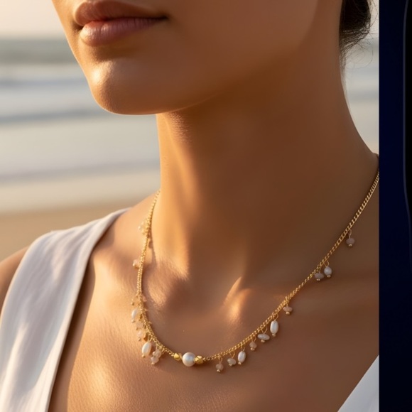 THE LUXE Jewelry - Elegant Gold and Pearl Necklace